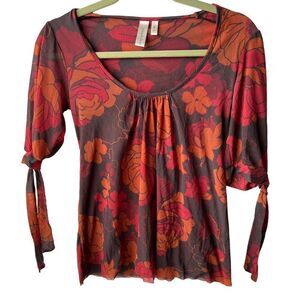 Daisy & Clover Red and Black Floral Short Sleeve Blouse Size S